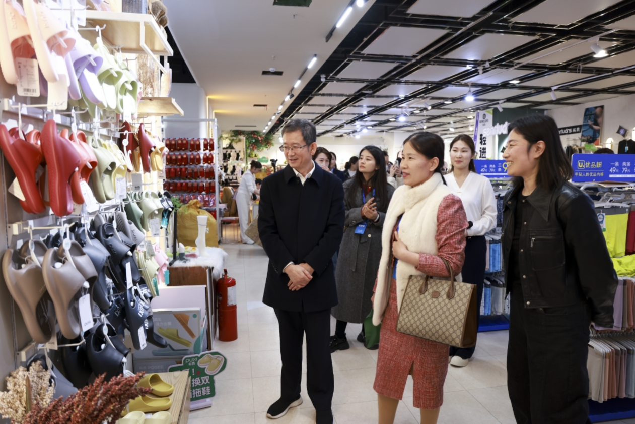 百家旅行社 百家媒體進商城活動在臨沂舉行